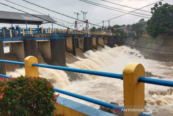 Tinggi muka air Bendung Katulampa Bogor normal pada Senin pagi