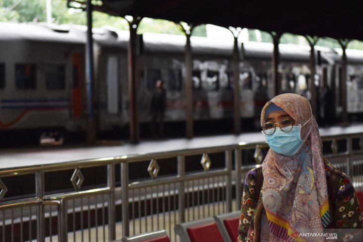 Antisipasi penyebaran virus Corona di stasiun