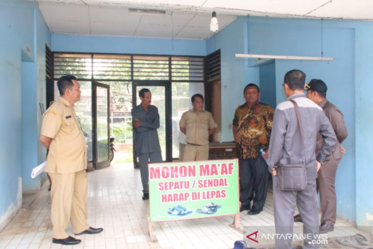 Komisi II tinjau kolam renang dan GOR