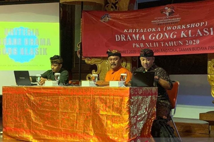 Disbud Bali ajak generasi muda cintai kesenian klasik