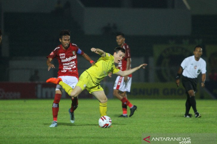 Barito Putera Versus Bali United