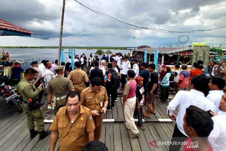 Gubernur Kalteng tinjau lokasi kecelakaan lalu lintas air di Sungai Sebangau