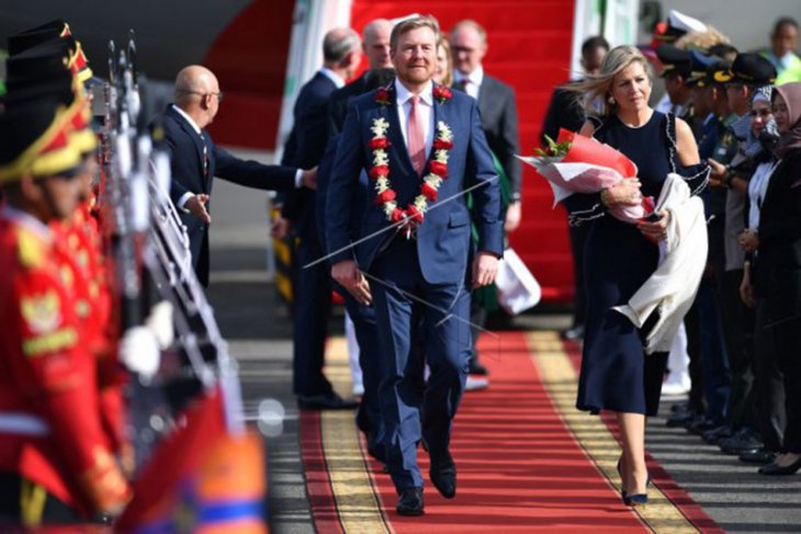 Raja dan Ratu Belanda tiba di Indonesia