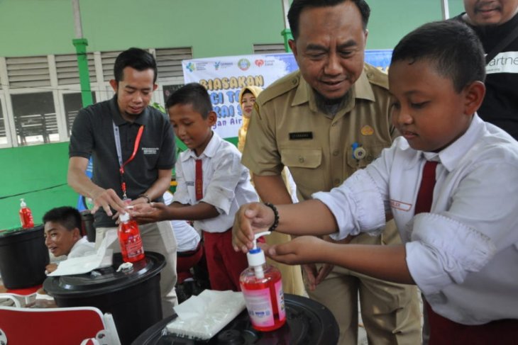 Rumah Zakat dan Dinkes Pontianak gelar latihan cuci tangan cegah COVID-19