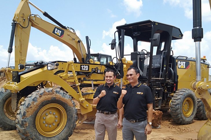 Trakindo luncurkan motor grader Cat 120 dukung ibu kota negara