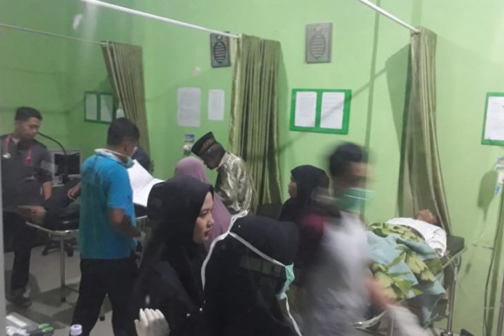 Tiga orang keracunan ikan tongkol masih dirawat