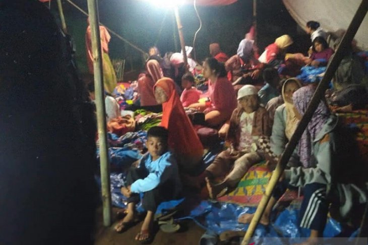 Warga mengungsi ke gunung karena gempa magnitudo 5,0 mengguncang Morowali