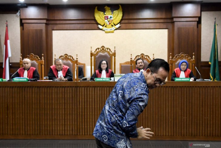 Adik mantan Gubernur Atut Chosiyah, Wawan dituntut 6 tahun penjara