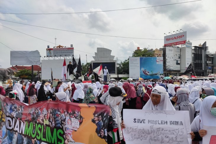 Ratusan Lampung umat Islam gelar aksi bela Muslim India
