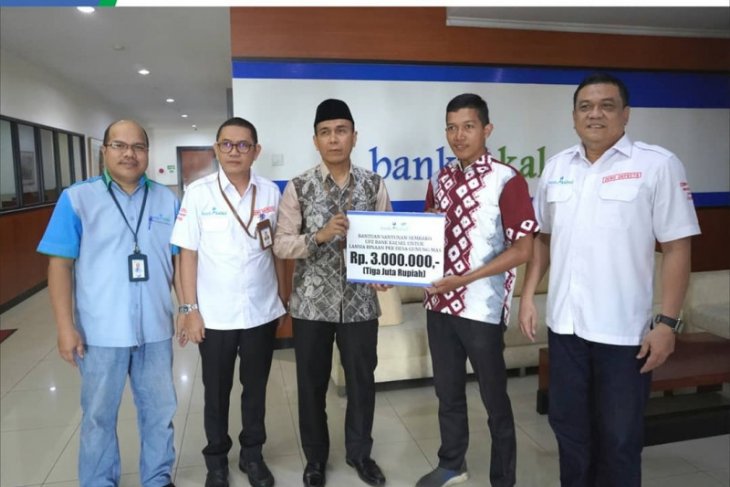 Bank Kalsel salurkan sembako untuk Lansia
