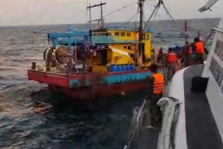 Malaysian-flagged fishing boat detained in Malacca Strait