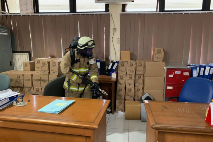 Permintaan penyemprotan disinfektan di Jakarta Timur terus berdatangan