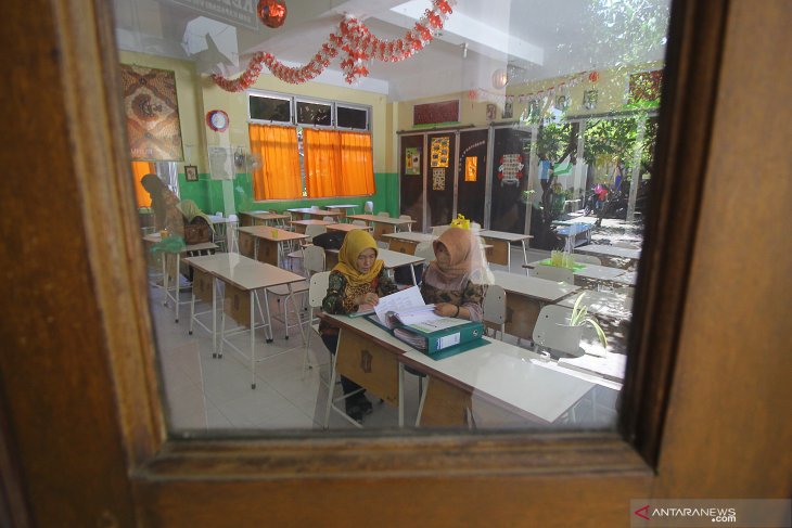 Sekolah di Surabaya diliburkan