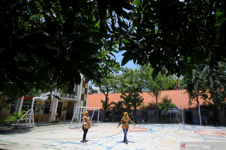 Sekolah di Surabaya diliburkan