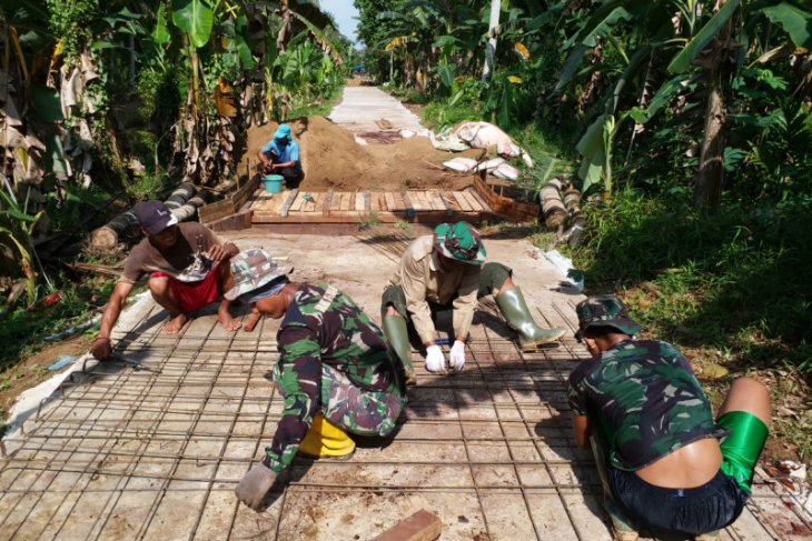 Pelaksanaan TMMD Kodim Pontianak nilai plus bagi masyarakat