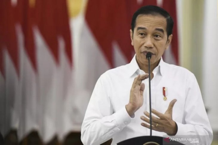 Jokowi minta dana desa untuk tangani dampak COVID-19