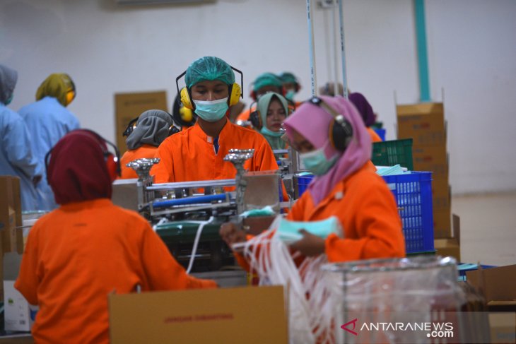 Pabrik Masker Di Jombang Kekurangan Bahan Baku