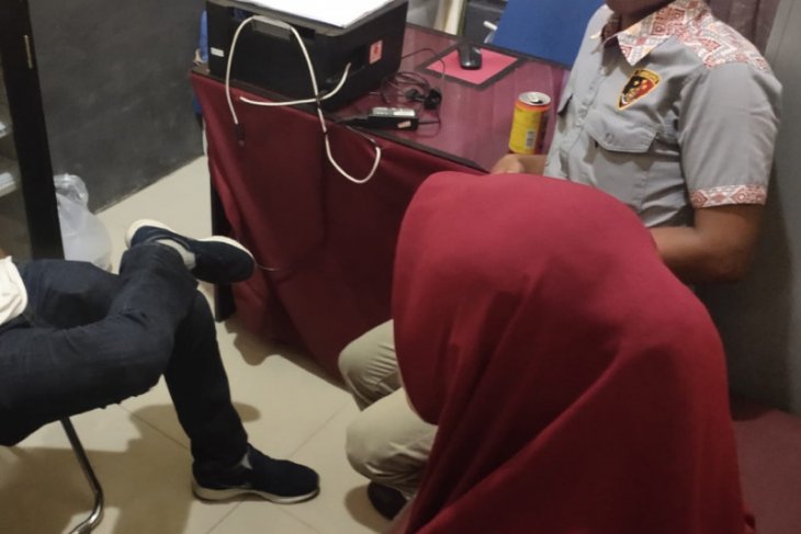 Prostitusi online merebak di Aceh Jaya, tiga pelaku ditangkap polisi