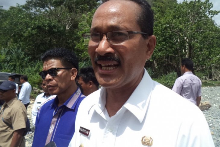 Bupati Paulus wajibkan warga tiba di Sumba Tengah jalani karantina mandiri