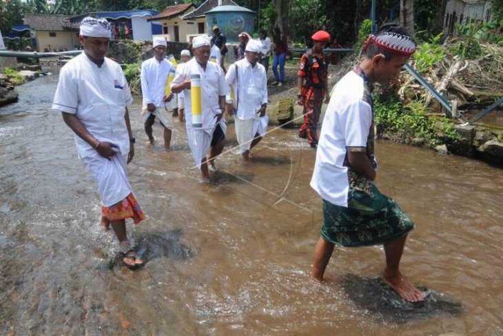 Ritual mendak tirta