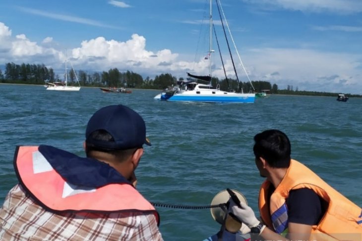 Tim gabungan halau lima kapal Yacth milik WNA di Nagan Raya