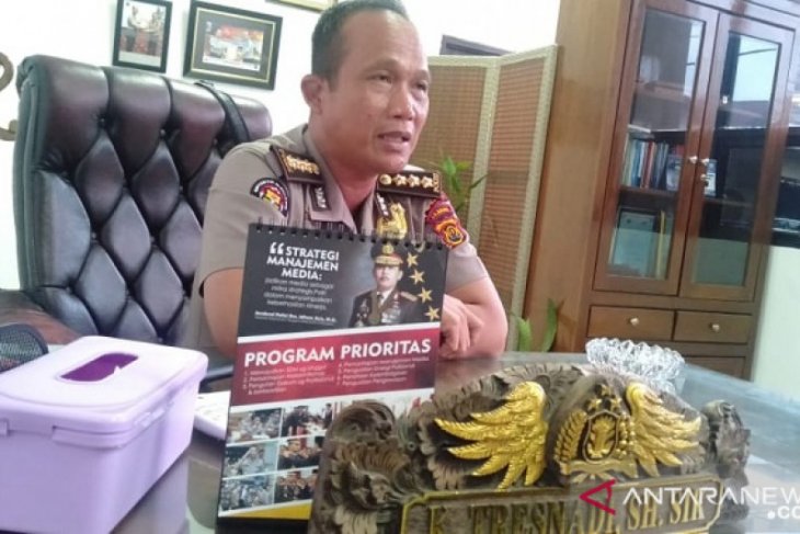 Brimob Polda Jambi keliling imbau warga tak keluar rumah