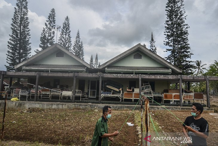 Penambahan ruang isolasi COVID-19 di Tasikmalaya 