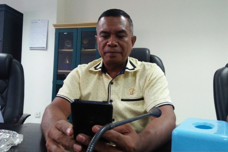 F-Golkar minta pemda perhatikan nasib karyawan swasta