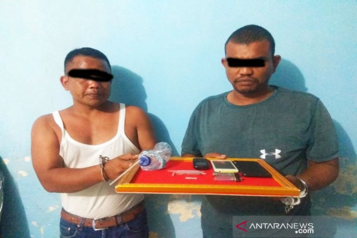 Isap sabu, dua pekerja bangunan ditangkap polisi