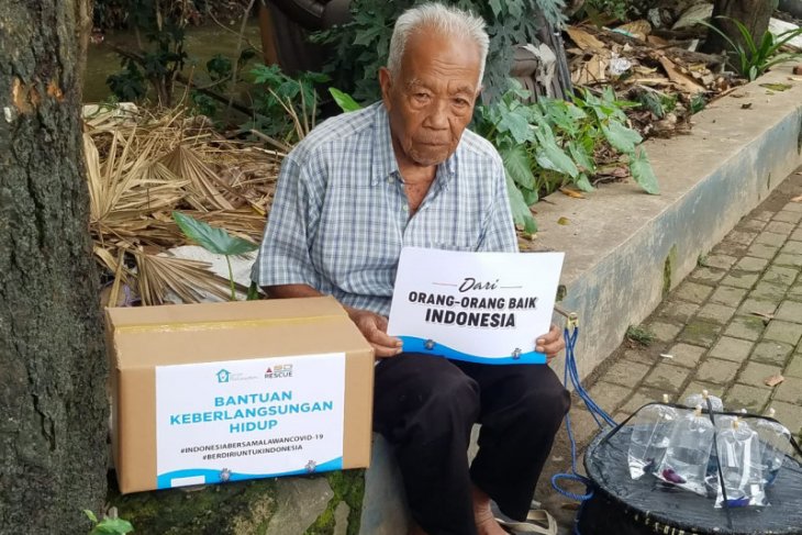 Sekolah Relawan bantu Bantuan Keberlangsungan hidup pedagang dan ojol