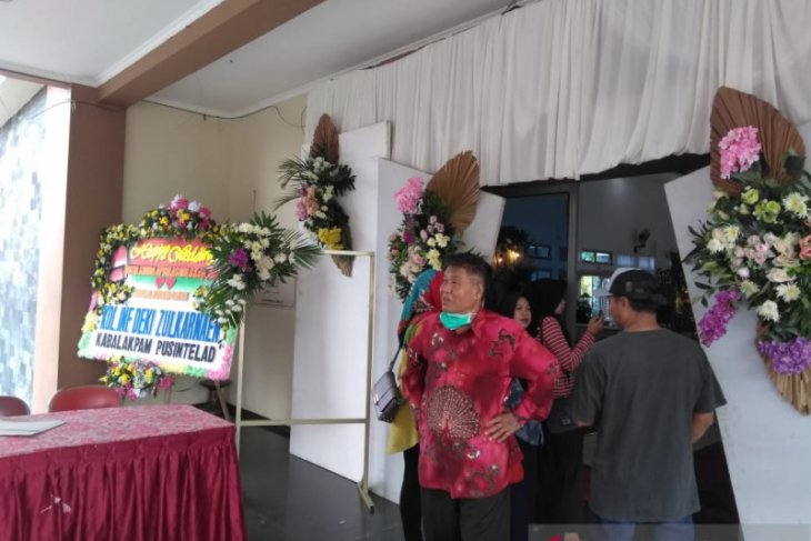 Nekat gelar resepsi pernikahan, akhirnya batal setelah didatangi polisi