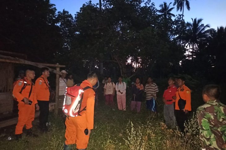 Tim SAR cari lansia yang hilang di perkebunan