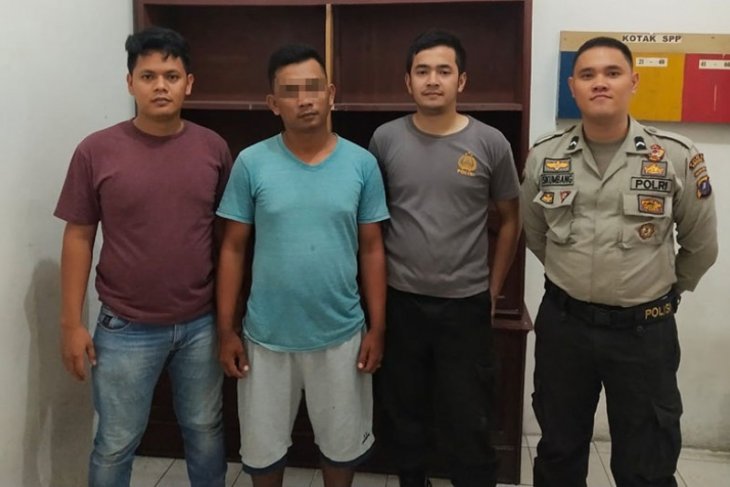 Pria ini diamankan Polisi Sibolga dari kedai tuak