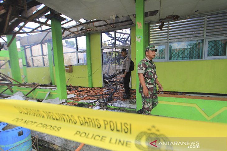 Kebakaran bangunan sekolah 