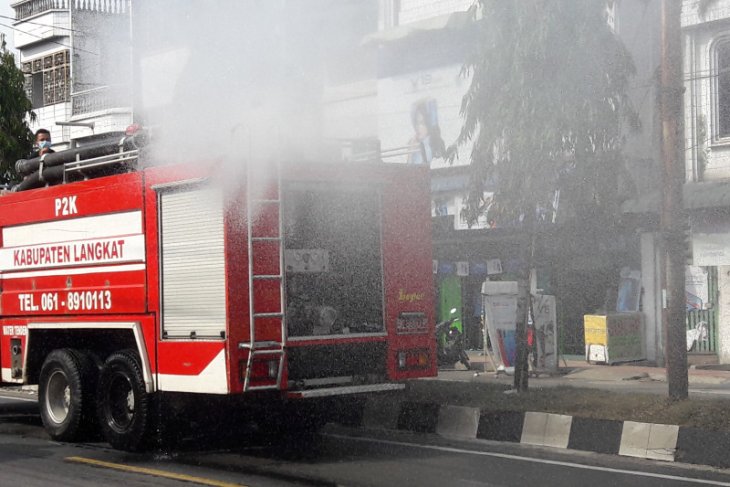 10 ton disinfektan disemprotkan antisipasi COVID-19 di Langkat