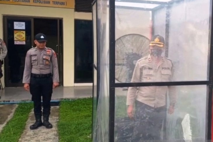 Polres Nagan Raya sediakan desinfektan otomatis bagi pengunjung