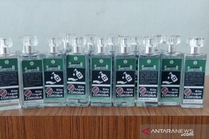 Polbangtan Medan racik hand sanitizer standar WHO