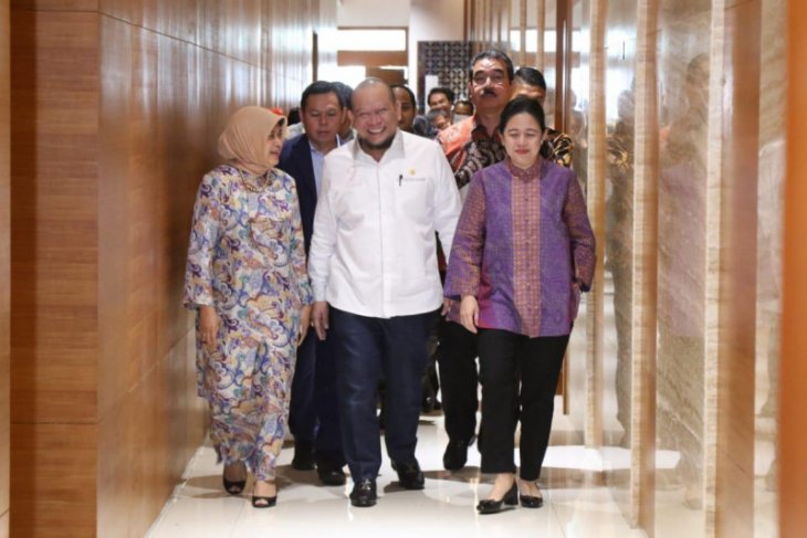 Ketua DPD minta OJK buka layanan pengaduan dunia usaha
