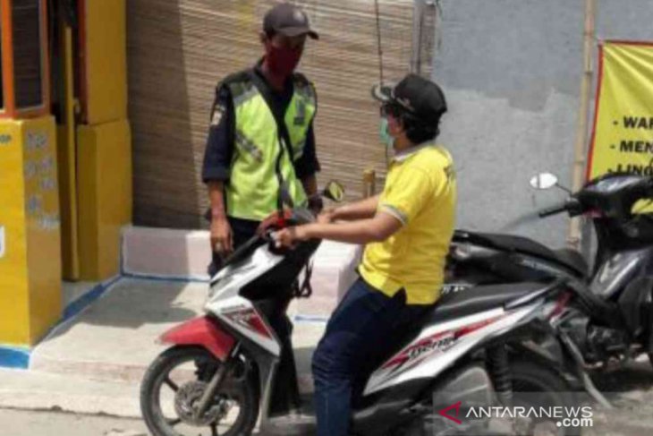 Warga perumahan Bekasi mulai selektif terima tamu cegah sebaran COVID-19