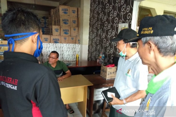 Antisipasi penumpukan bahan pokok, TPID HST sidak ke pasar