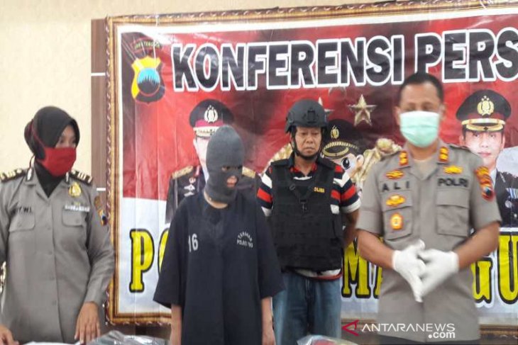 Suami jadi TKI, perempuan ini bunuh bayi baru dilahirkan hasil perselingkuhan dengan tetangga