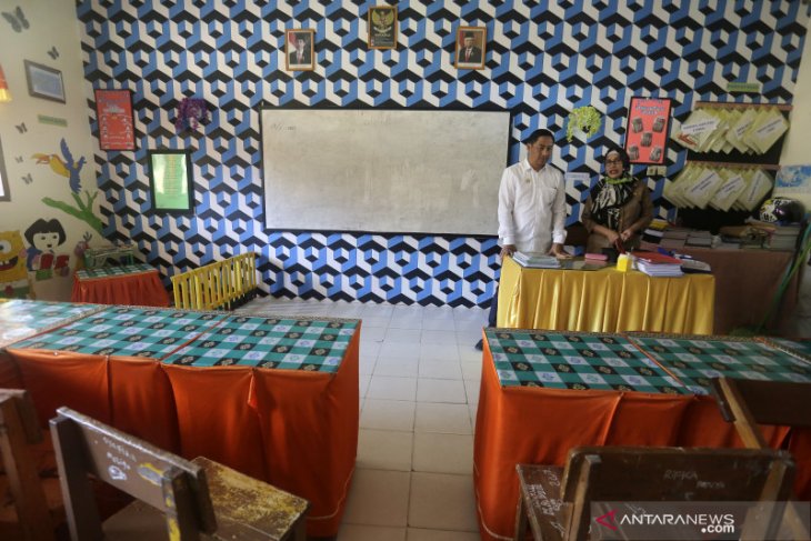Bupati Bone Bolango perpanjang masa belajar di rumah bagi siswa