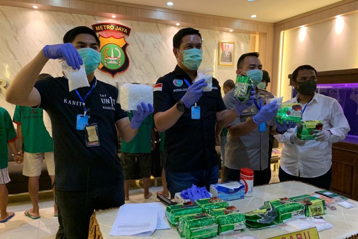 Police thwart attempt to sell 11 kg of crystal meth
