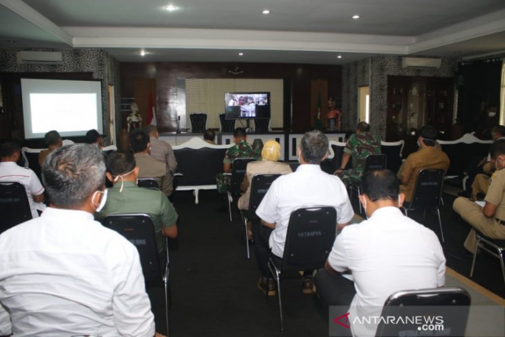 Bupati Purwakarta tidak akan ambil kebijakan karantina wilayah atasi COVID-19