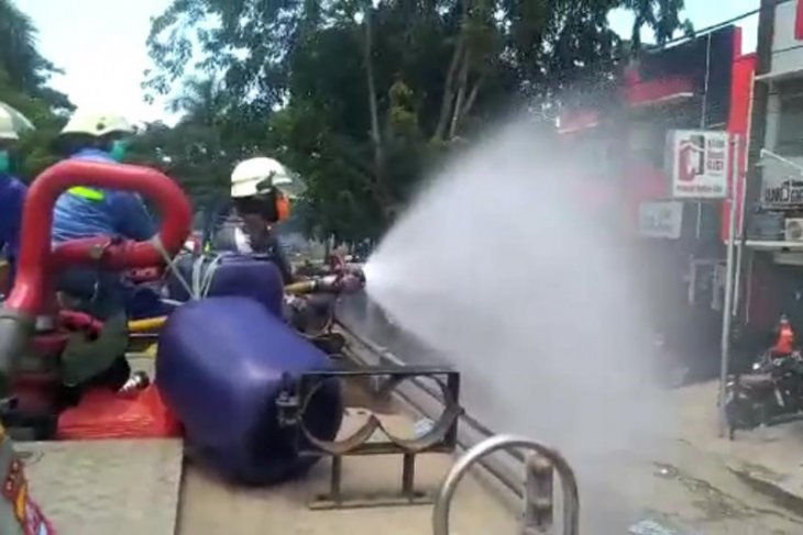 BPBD lakukan penyemprotan disinfektan lanjutan tiga kecamatan