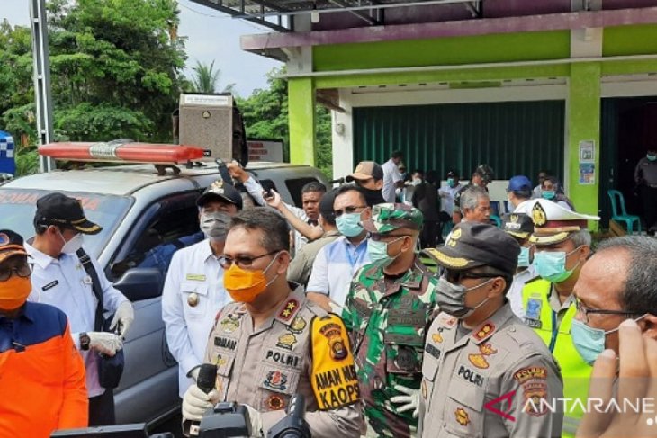 Kapolda dan Forkopimda Jambi tinjau pos gugus tugas COVID-19