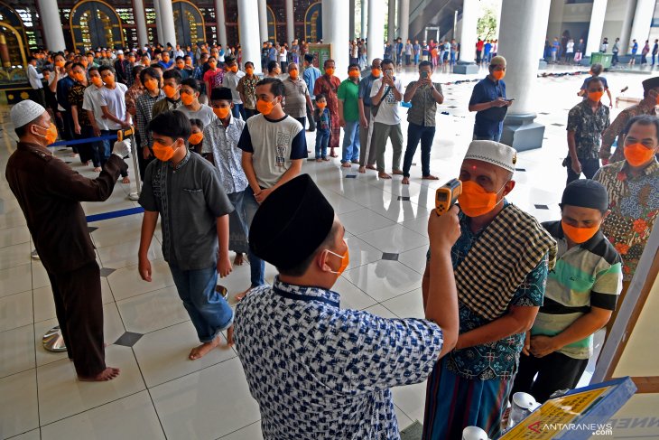 SHALAT JUMAT SURABAYA