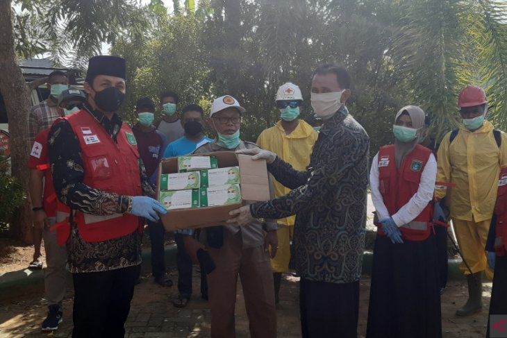 Cegah Corona, PMI Tanah Bumbu bagikan masker gratis