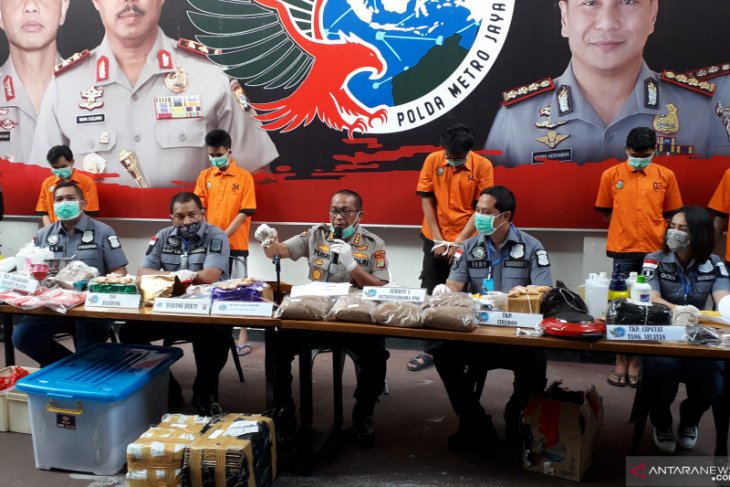 Pabrik ganja sintetis bahan dari luar negeri gunakan Bitcoin