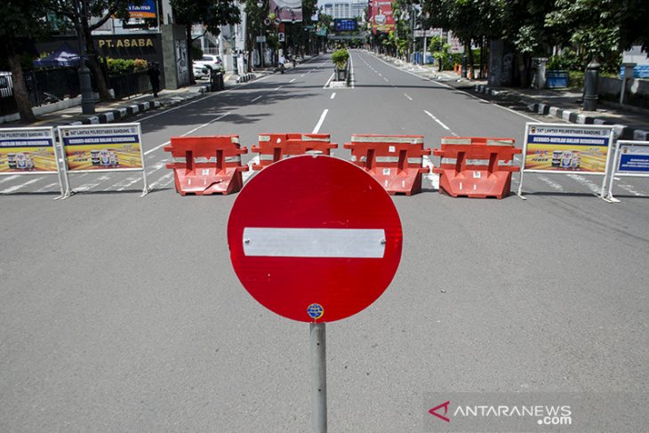 Penutupan ruas jalan di Bandung 